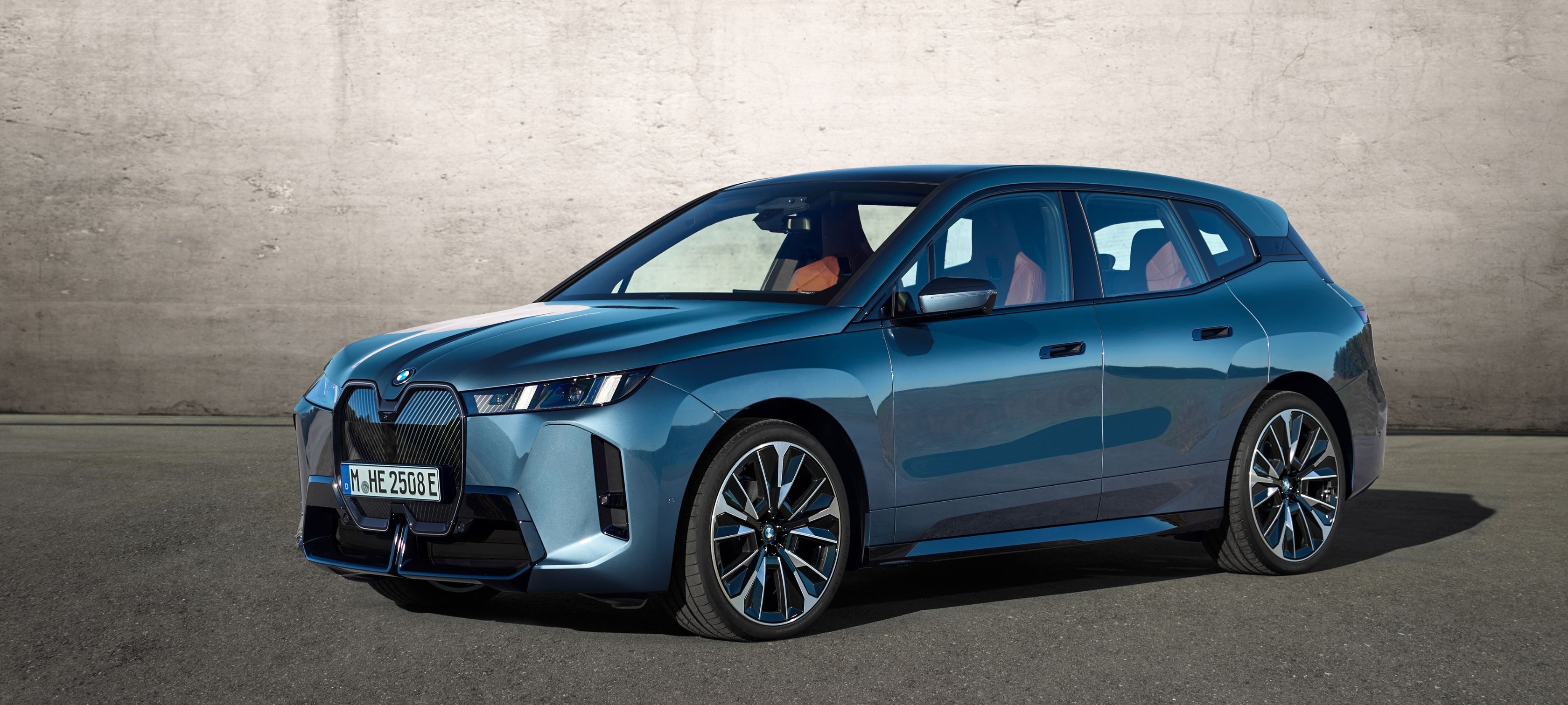 bmw_ix1